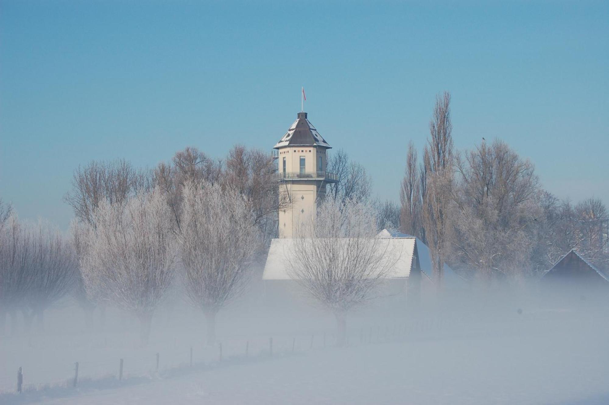 Hotel De Watertoren Дордрехт Екстериор снимка