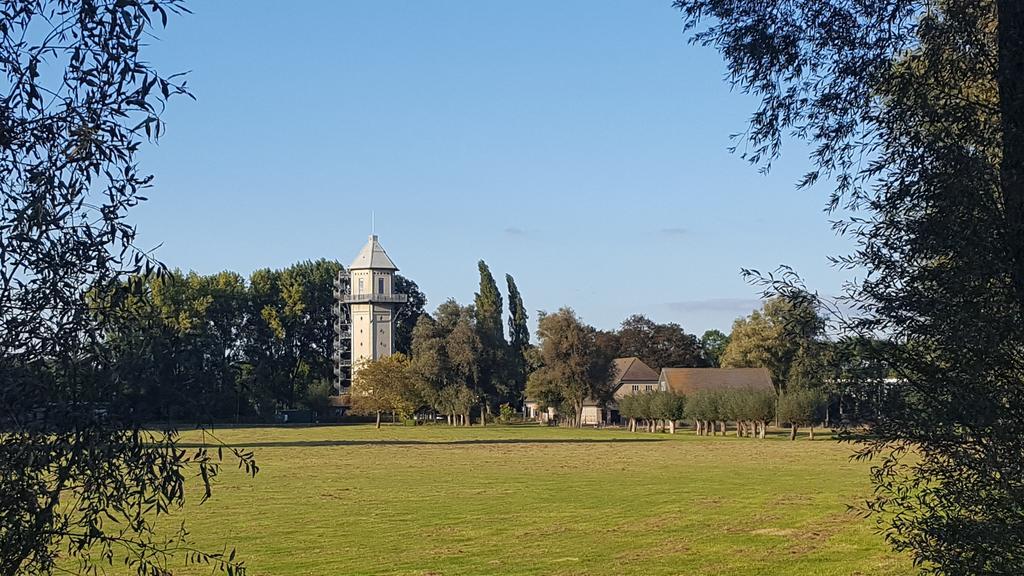 Hotel De Watertoren Дордрехт Екстериор снимка